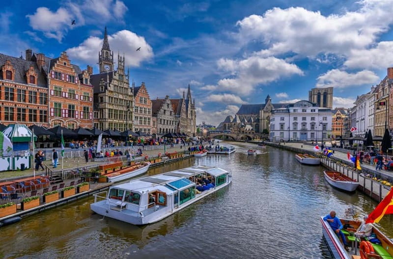 Brussels: Bruges & Ghent Tour with Cruise & Chocolate Visit - Free time in Bruges before the chocolate stop