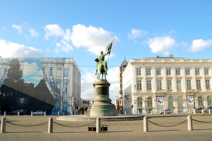 Brussels: City Card with Hop-On Hop-Off Bus - How to plan the 24, 48, or 72-hour clock