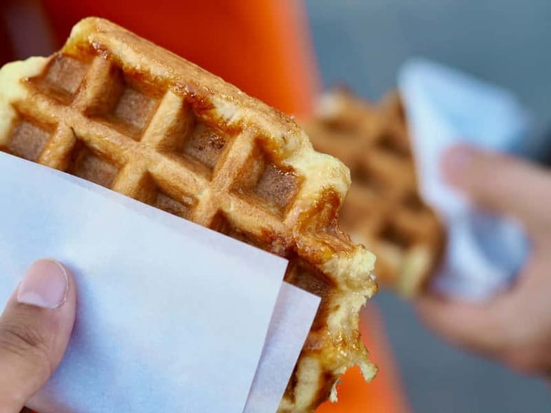 Brussels: City Center Guided Food Tour with Tastings - Savory stops: frikadelle and fish croquettes