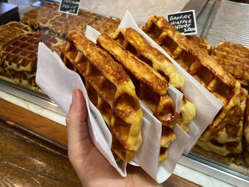 Brussels: City Center Guided Food Tour with Tastings - Sweet Brussels: Liège waffles and chocolate