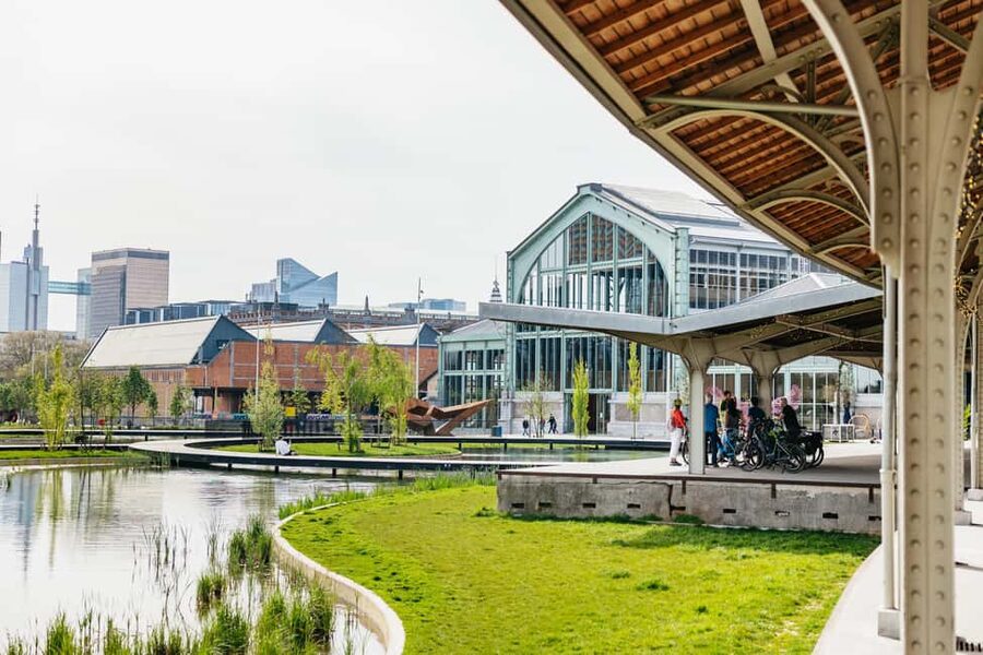Brussels: City Highlights and Hidden Gems Bike Tour - The unusual corners are the real reward