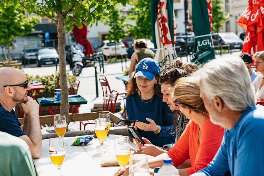 Brussels: City Highlights and Hidden Gems Bike Tour - The café break and the human side of the tour