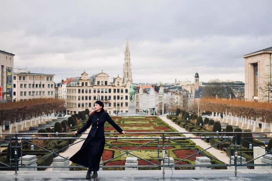 Brussels City Photoshoot With a Professional Photographer - Key Points at a Glance