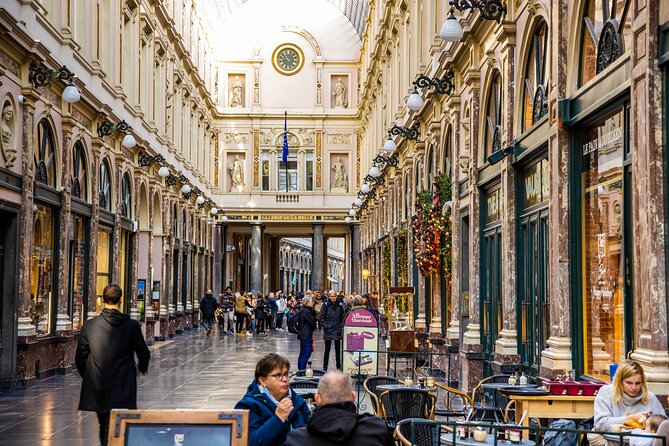 Brussels: City Walk with Audioguide in 7 Languages on your Phone - The Royal Palace and Brussels’ official face