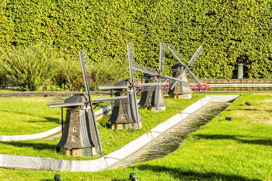 Brussels: Entry Ticket to Mini-Europe - Mini-Europe for families and adults