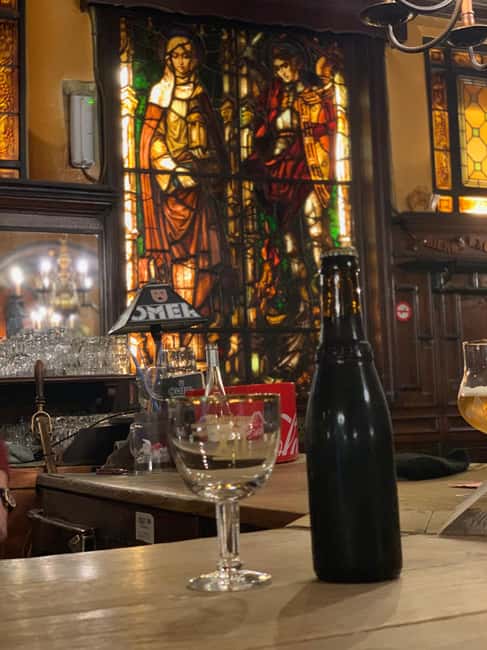Brussels : Exclusive Chocolate, Beer, Waffle & Whiskey tour - Starting with 12 Belgian chocolate treats