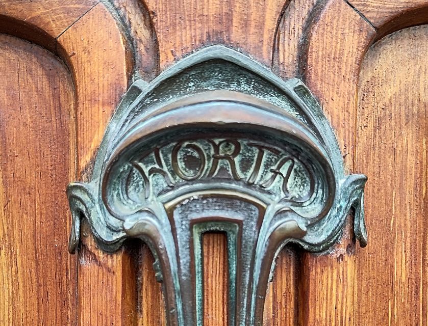 Brussels: Fall and Rise of Art-Nouveau Guided Tour - What makes the guide important