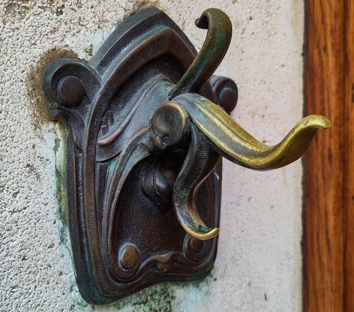 Brussels: Fall and Rise of Art-Nouveau Guided Tour - The first part of the walk: meeting beside Horta Metro station