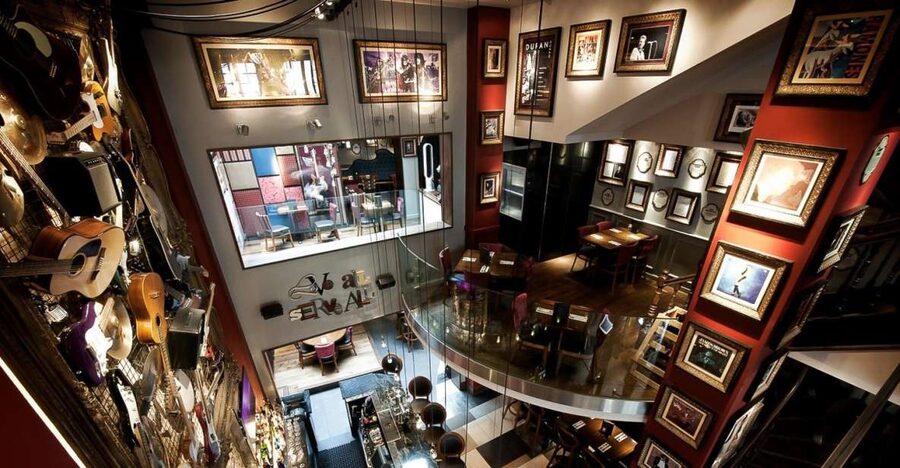 Brussels: Hard Rock Cafe with Set Menu for Lunch or Dinner - When to book, and who will enjoy it most