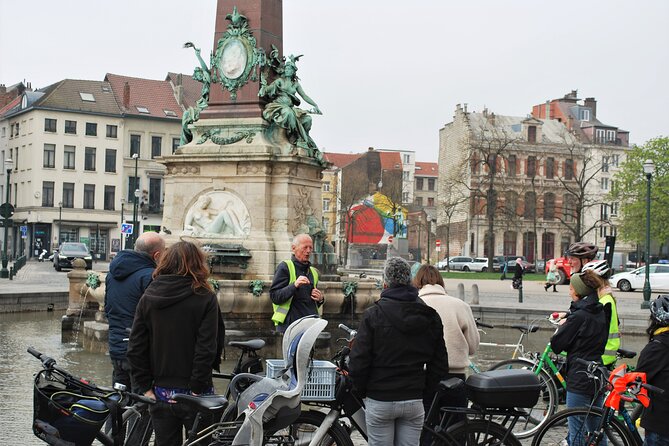 Brussels Highlights & Hidden Gems Bike Tour - What the ride feels like on the road