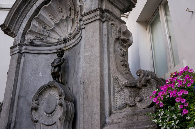 Brussels Highlights Self guided scavenger hunt and Walking Tour - Grand Place, the route’s big showpiece