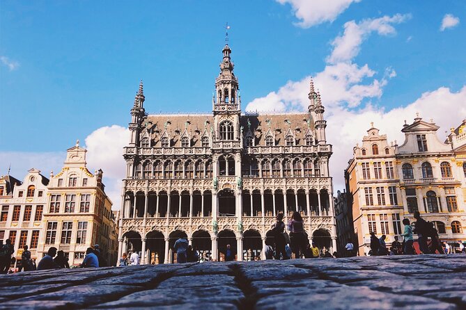 Brussels Highlights Walking and Bus Tour w/ Waffle - Starting in the medieval heart of Brussels