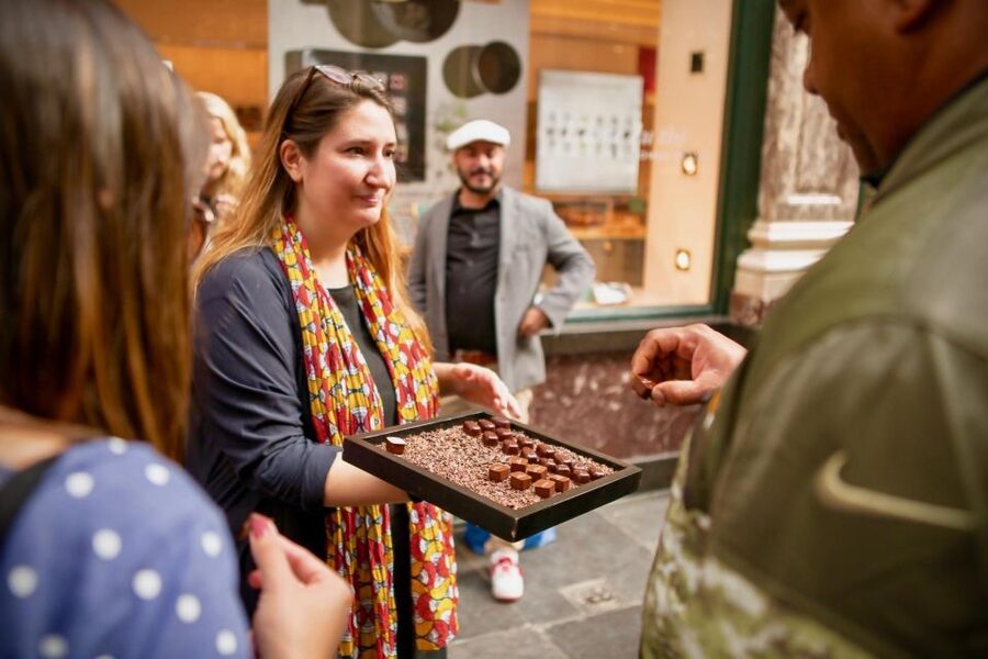 Brussels: Hungry Mary's Famous Beer and Chocolate Tour - Starting with Brussels landmarks