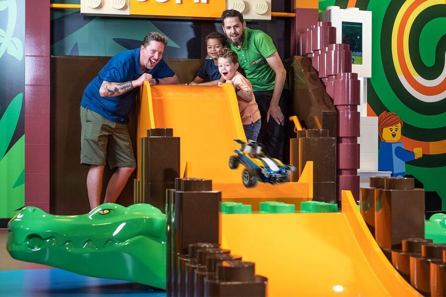 Brussels: LEGO® Discovery Centre Admission Ticket - Building with Master Model Builders