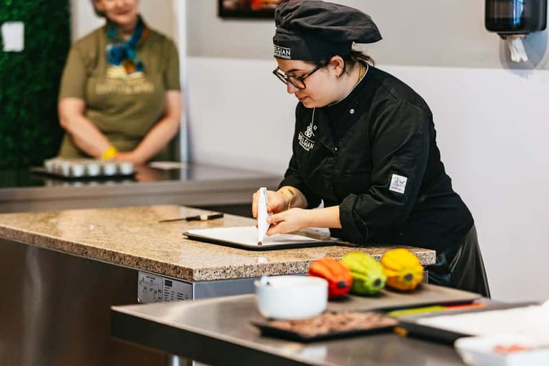 Brussels: Make Your Own Chocolates Workshop with Tastings - Packing your chocolates and using the 20% discount