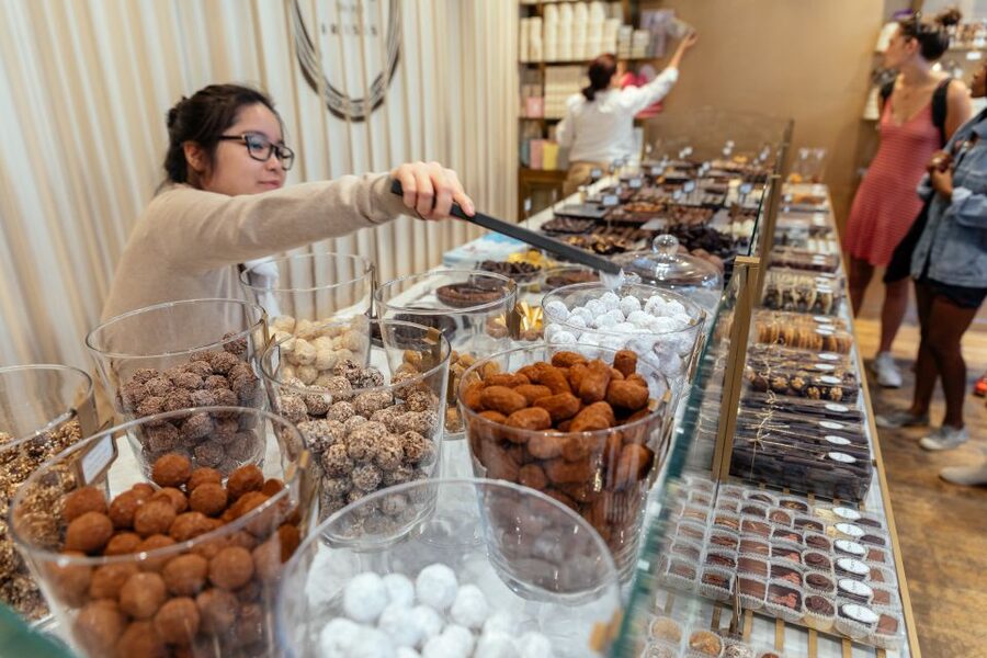 Brussels: Private Food Tour – 10 Tastings with Locals - Beer, coffee, tea, and the rhythm of the route