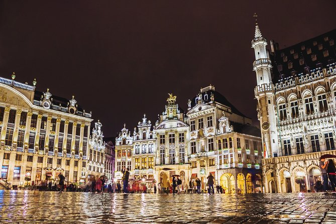 Brussels Private & Personalized Christmas Tour with a Local Guide - The cobbled restaurant street and Belgian holiday food