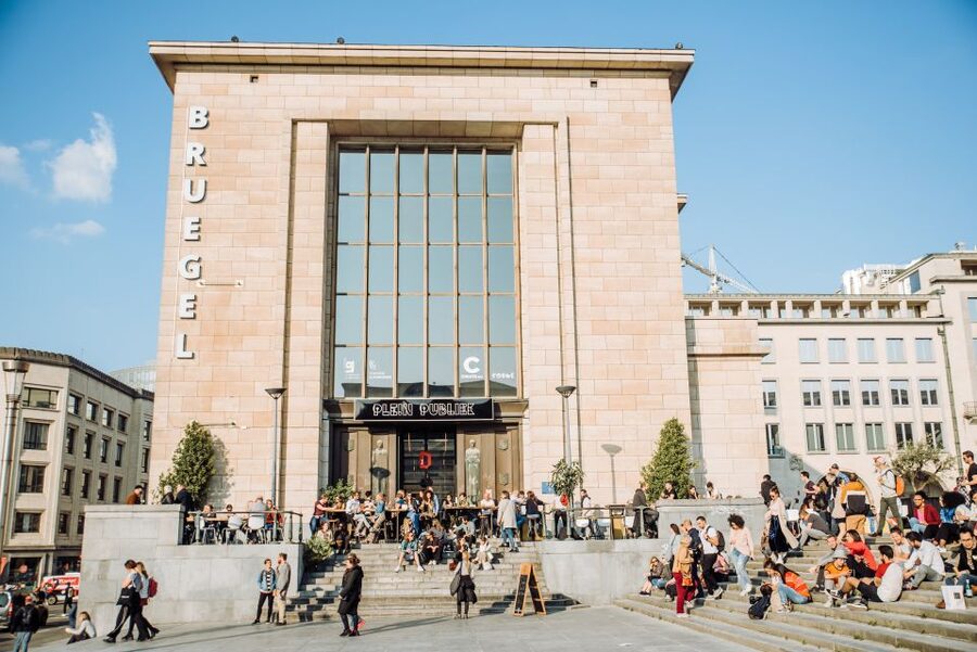 Brussels: Private Tour of the European Quarter - Walking Pace, Transport, and Accessibility