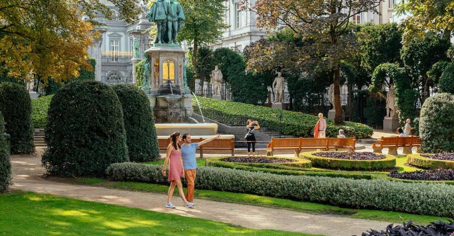 Brussels: Private Tour w/ Locals – Highlights & Hidden Gems - Three hours to get your Brussels bearings