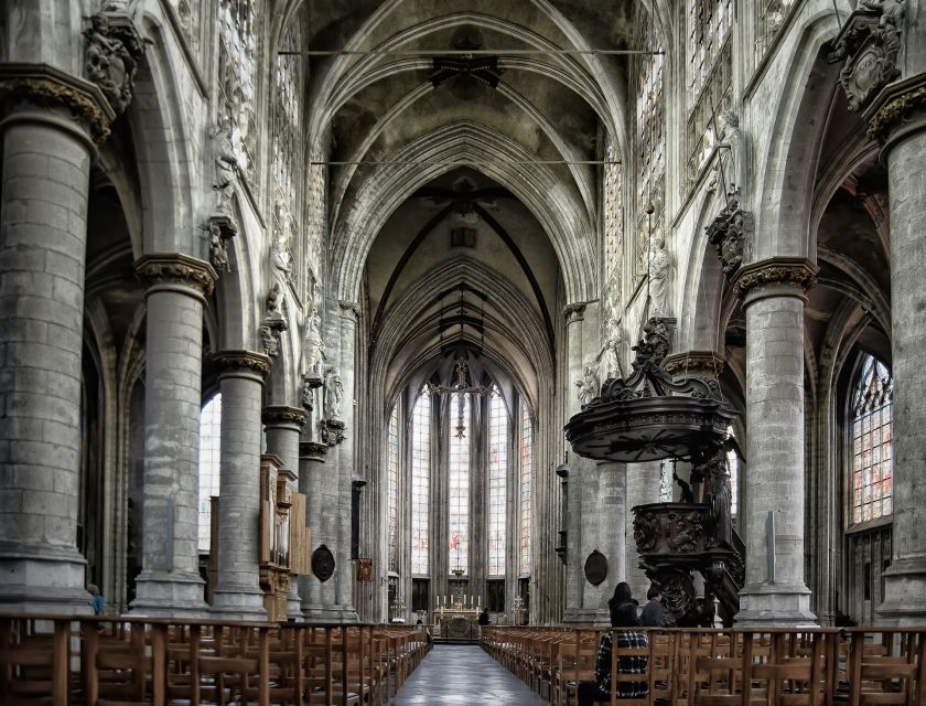 Brussels: Private Tour with a Local - Walking pace, language, and group comfort