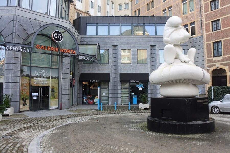 Brussels: The comic book walls walking tour - A Route Beyond the Usual Brussels Center