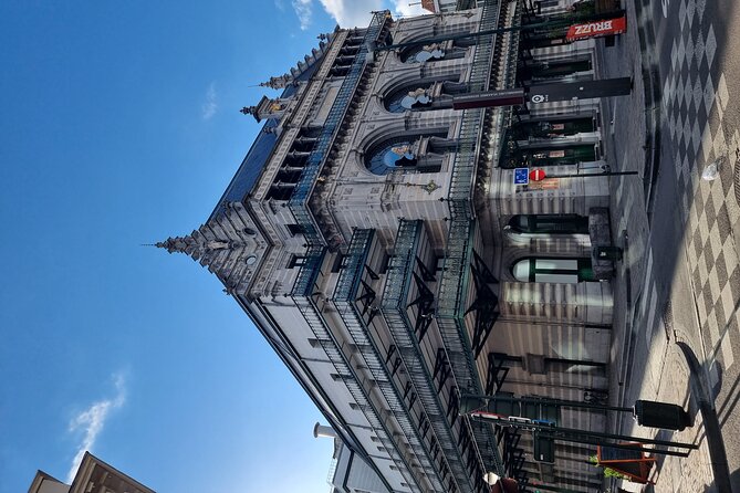 Brussels through its comics murals - Brussels beyond the comic walls