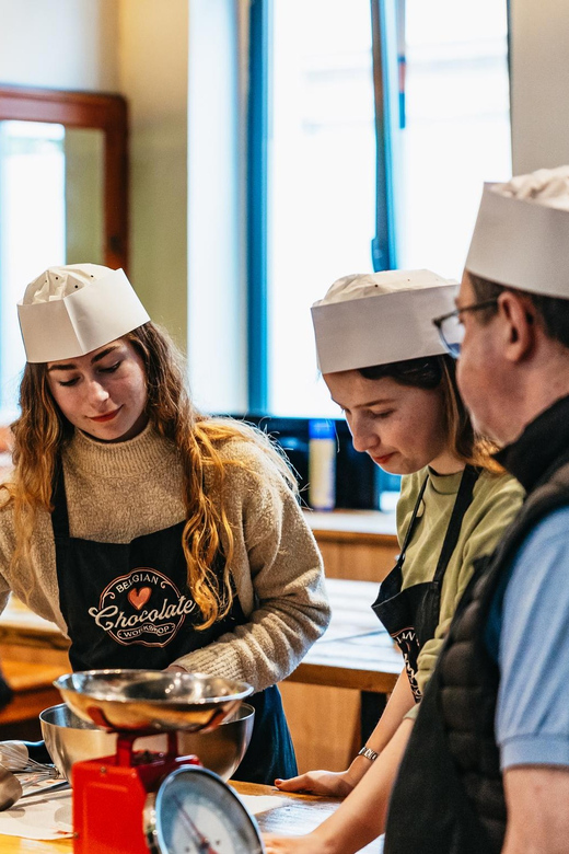 Brussels: Waffle Making Workshop - All You Can Eat - Location near Brussels landmarks