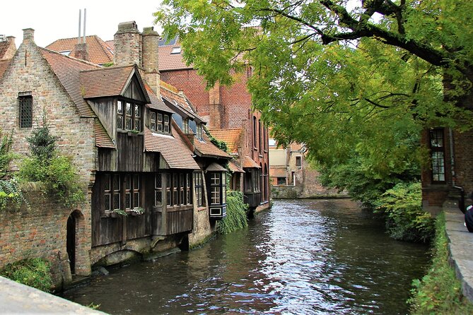 BRYGGJA ROMANTICA - 3 Hour Romantic Tour in Bruges - The classic view at Rozenhoedkaai