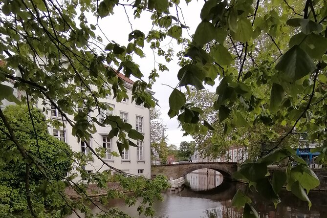 BRYGGJA ROMANTICA - 3 Hour Romantic Tour in Bruges - Starting with beer and Bruges back streets