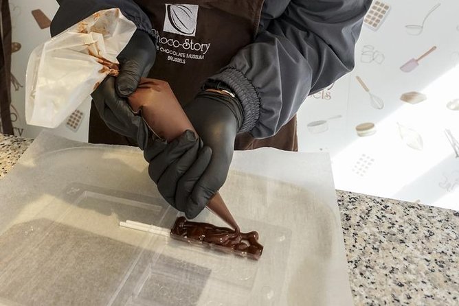 Chocolate Workshop and Self-Guided Museum Visit at Choco-Story in Brussels - Language support and group size