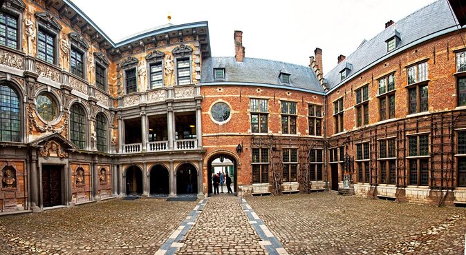 Discover Antwerp with this Outside Escape city game tour! - A diamond mystery through Antwerp’s old center