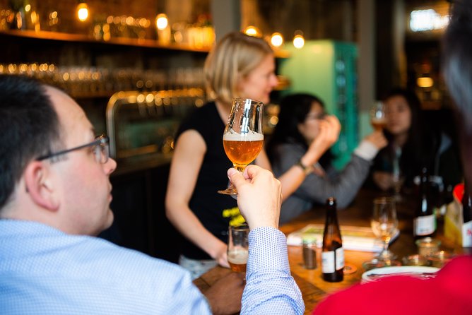 Discover Brussels beer world with a chocolate pairing by a young local - A Flemish neighborhood between tastings
