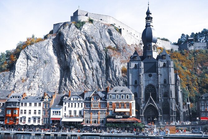 Discover Dinant while playing! Escape game - The alchemist - Following more than 30 missions