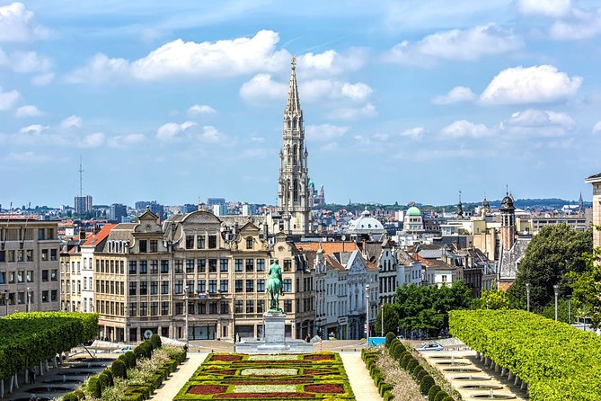 e-Scavenger hunt Brussels: Explore the city at your own pace - City Hall, Manneken Pis, and the cathedral
