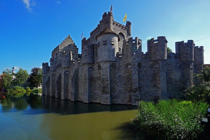 e-Scavenger hunt Ghent: Explore the city at your own pace - Patershol and the Graffiti Street