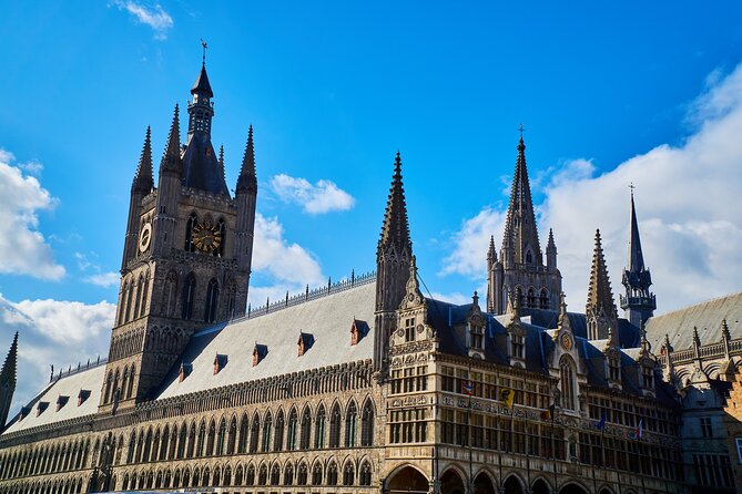 e-Scavenger hunt Ypres: Explore the city at your own pace - The Cloth Hall: Ypres at its grandest