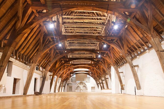 Exclusive Bruges Churches Tour: Admire Michelangelo’s Masterpiece - Saint-Walburga’s Baroque design