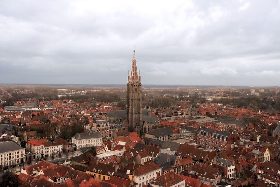 From Amsterdam: Bruges Day Trip in English with Boat Option - The first look: Minnewater and Begijnhof