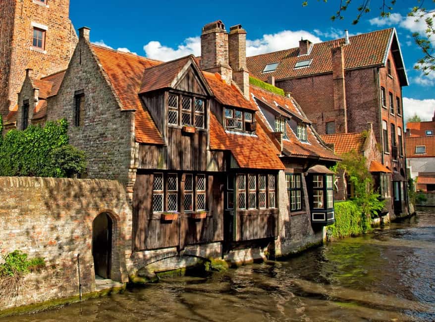 From Amsterdam: Bruges Full-Day Tour - Choosing between canals, chocolate, and lunch