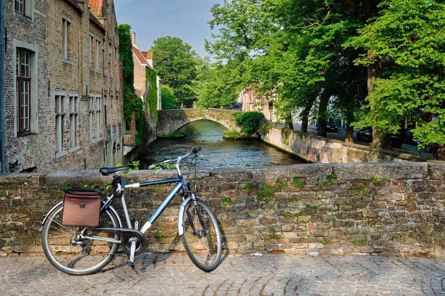 From Amsterdam: Bruges Full-Day Tour - Who should book this Bruges day trip?