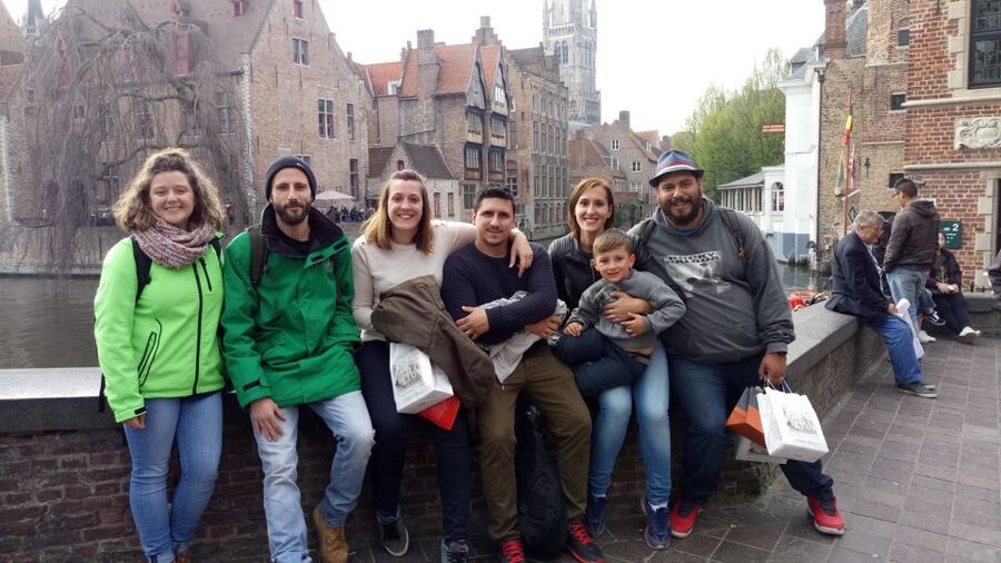 From Amsterdam: Day Trip to Bruges in Spanish or English - The guides make the biggest difference