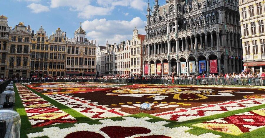 From Amsterdam: Private Sightseeing Tour to Brussels - Your first look at Brussels