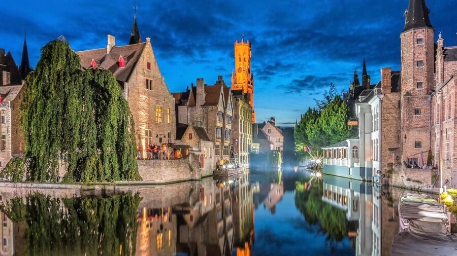 From Brussels: Bruges and Ghent Full-Day Trip by Train - Bruges begins with canals and the Lake of Love