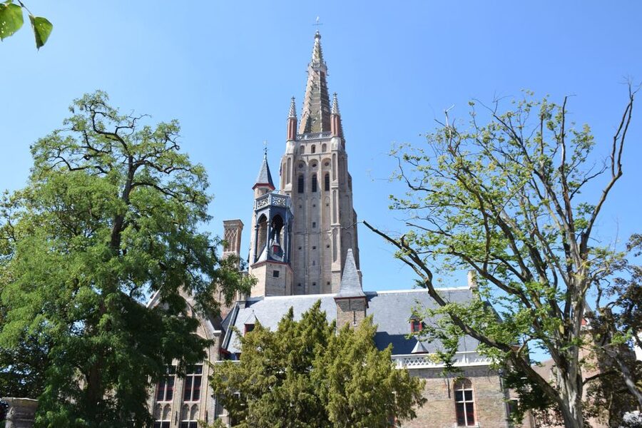 From Brussels: Bruges Private Tour - Starting with Bruges’ old walls and central streets