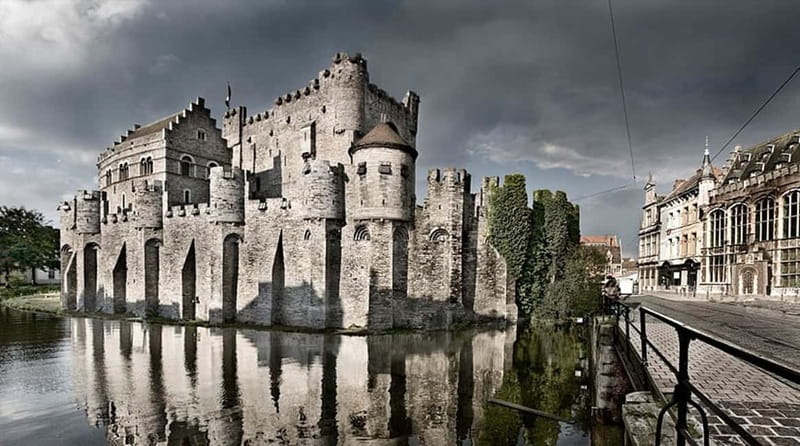 From Brussels: Day Trip to Ghent with Atomium - Ghent’s medieval center in two guided hours