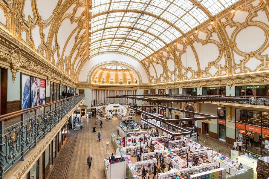 From Brussels: Guided Antwerp City Tour - Walking through Antwerp’s shopping district