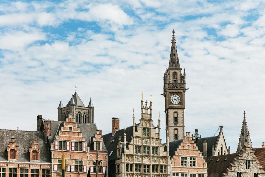 From Brussels: Guided Day Trip to Bruges and Ghent - The guides are the strongest part of the experience
