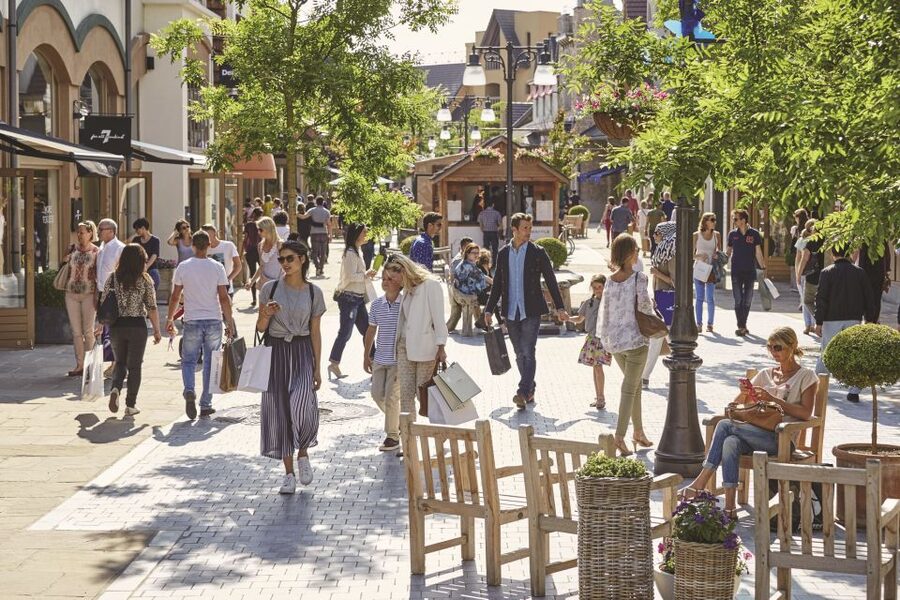 From Brussels: Maasmechelen Outlet Shopping Trip - Key points to know before booking