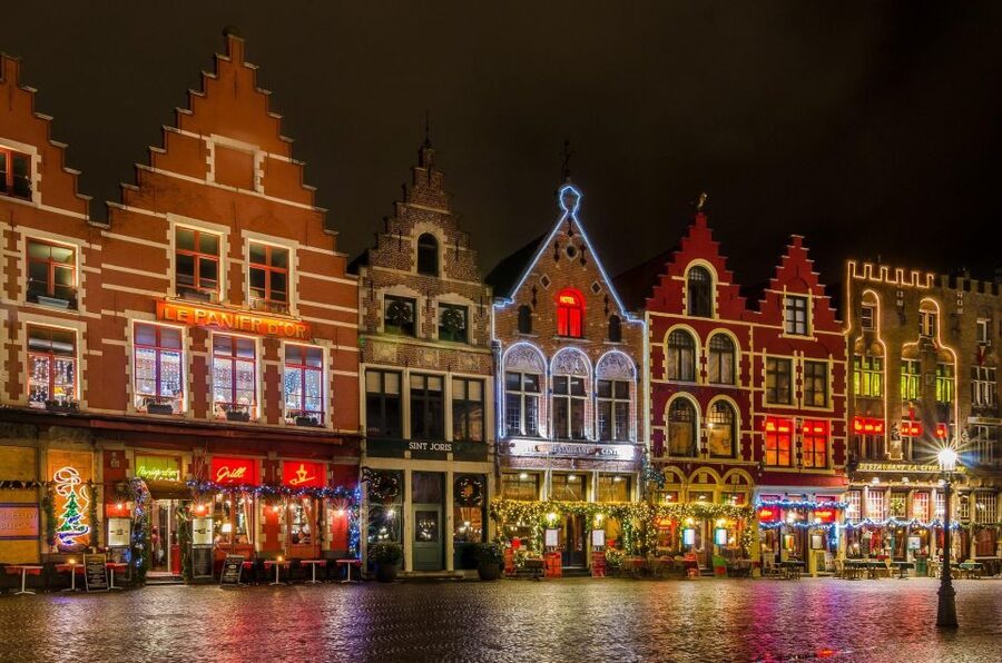 From Brussels: Private Tour of Bruges, Ghent and Flanders - Guides, languages, and the level of explanation