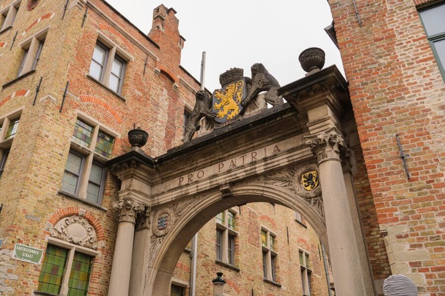 From Paris: Bruges Guided Tour with Hotel Pickup - Why Bruges makes a worthwhile day from Paris